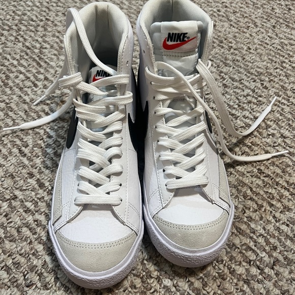 Nike Shoes - Nike White and Black High-Tops with Red Logo